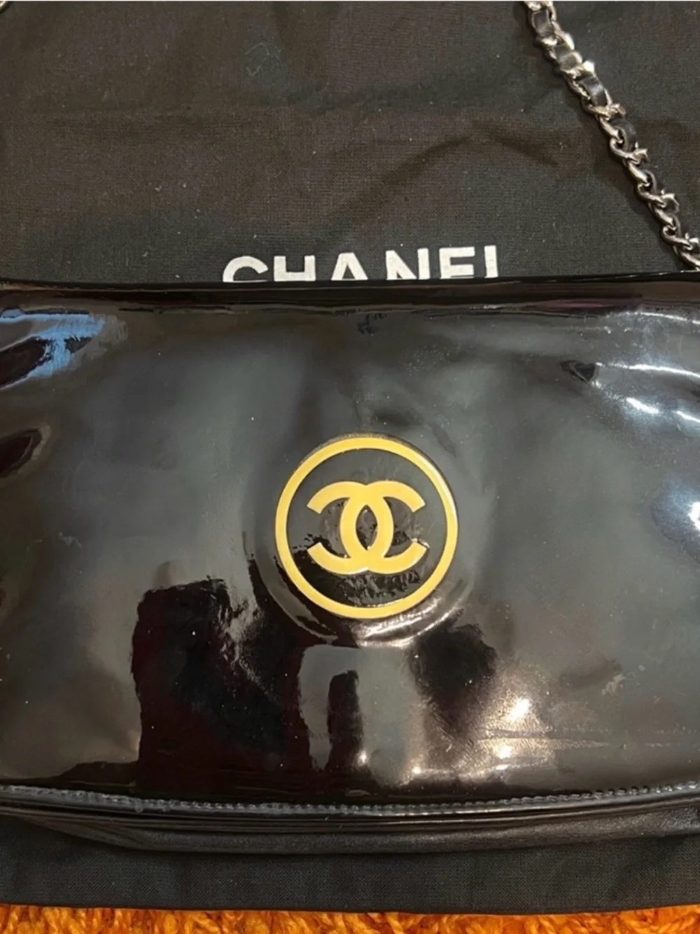 Chanel - Picture 4 of 10